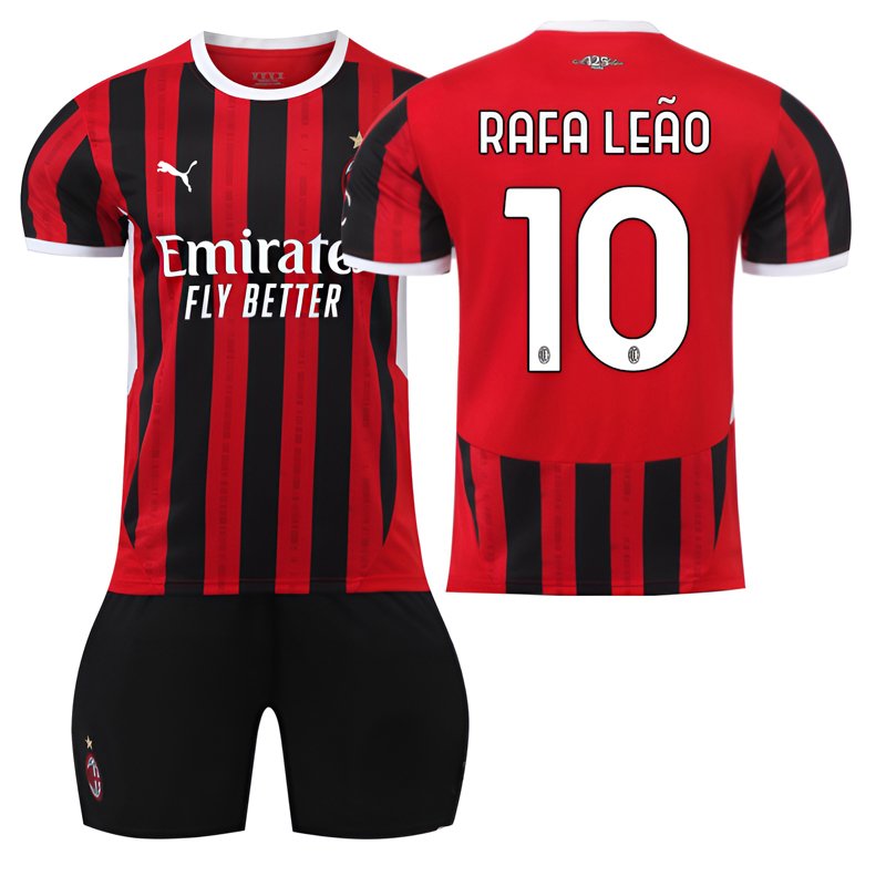Ny AC Milan hjemmedrakt 2024/25 med Rafa Leão-navn tilgjengelig